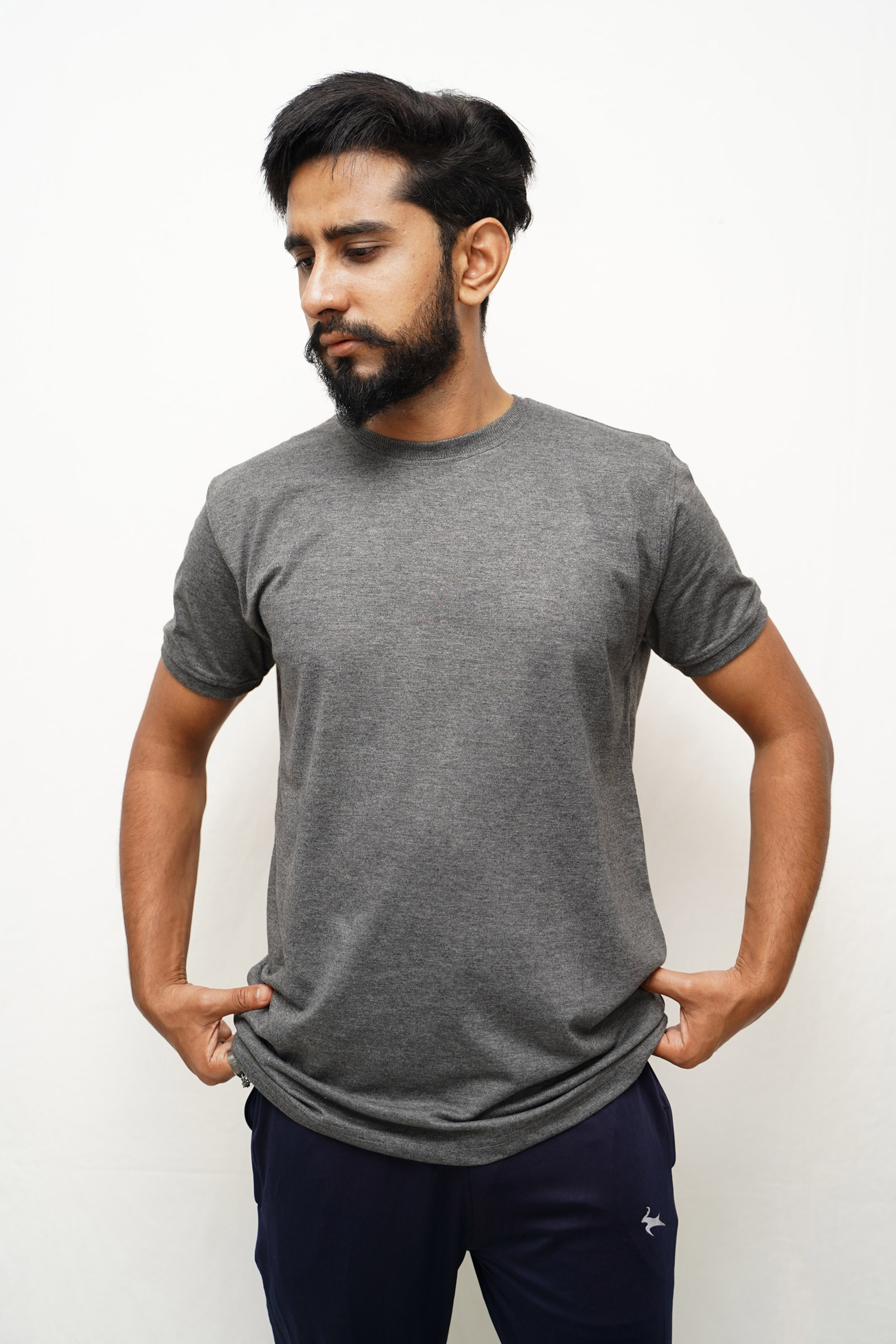 Plain T-Shirt Gray - Image 2